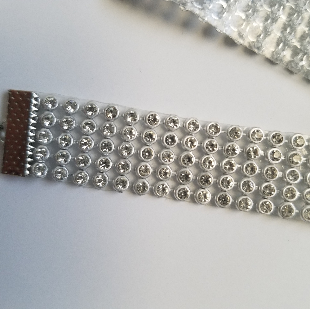 Rhinestone choker necklace - Picture 3 of 3